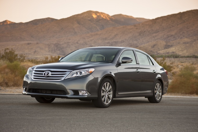 Toyota Canada Recalls 1,285 Avalon Sedans Due to Risk of Fire