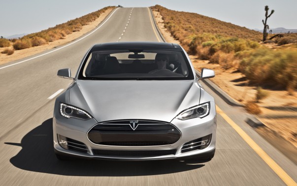 2013-Tesla-Model-S-front-2