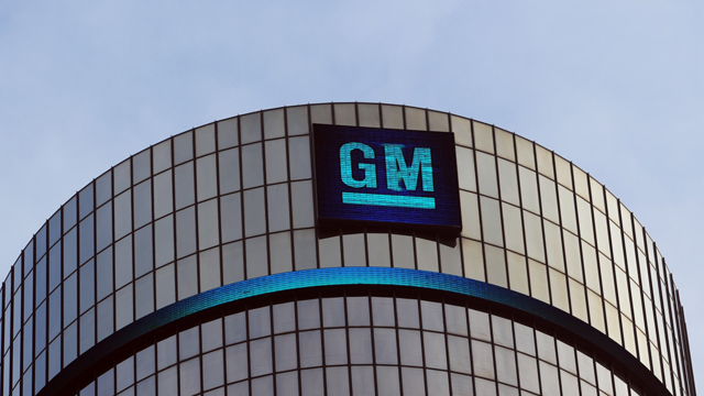 General Motors dealers in Toronto are seeking to sue the company for poor financial support.